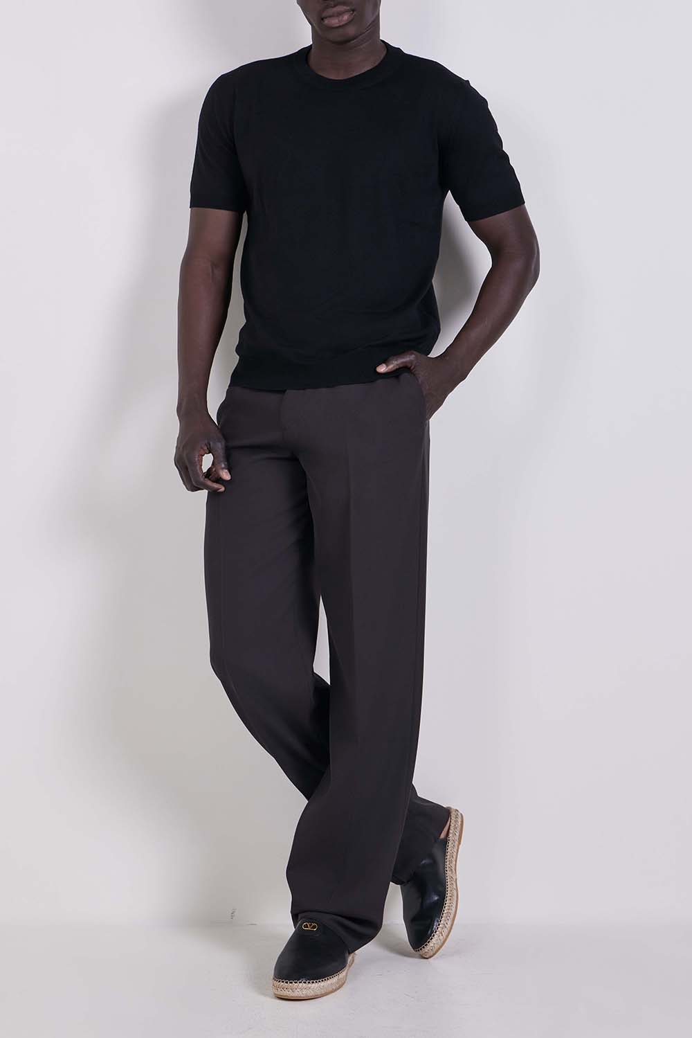 חולצת טי בגזרת סלים